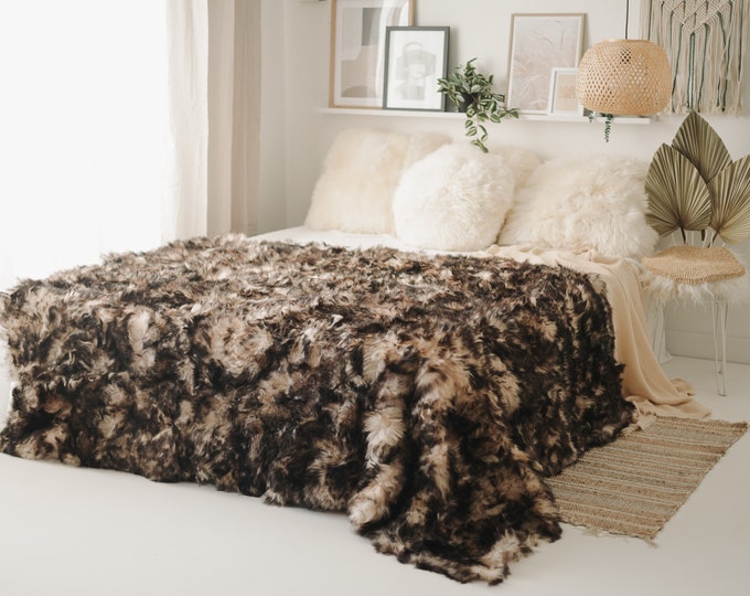 Luxurious Patchwork Toscana Sheepskin Rug Fur Throw | Real Fur Blanket | Sheepskin throw | Brown White Sheepskin Blanket Boho |FuFu385