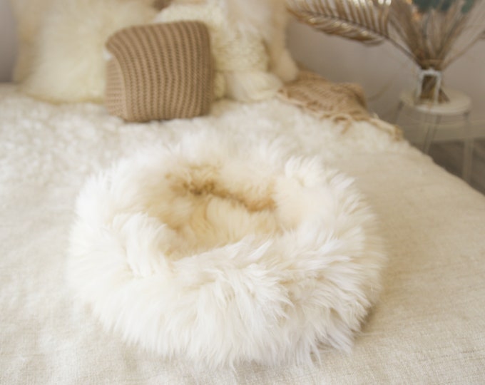 Newborn photography prop bed pouf Baby Photography Round Donut Posing Pillow Basket Filler Posing Photo Props Real Sheepskin