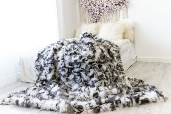 Rare Exclusive Genuine Natural Fox Rug, Pelt, soft l Real Fox Throw Real Fox Blanket| Exclusive Throw Black Fox Throw Scandinavian Decor XXL