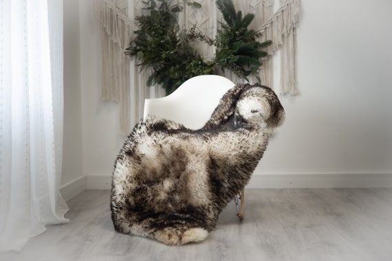 Real Sheepskin Rug Shaggy Rug Chair Cover Scandinavian Home Sheepskin Throw Sheep Skin Black White Sheepskin Home Decor Rugs #herdwik364