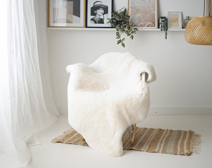 Real Sheepskin Rug Shaggy Rug Chair Cover Scandinavian Home Sheepskin Throw Sheep Skin White Sheepskin Home Decor Rugs #Mher172