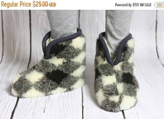 ON SALE Handmade Sheepskin Lambskin Slippers | 100% real WOOL Medical Slippers | Women's Slippers | Men's Slippers | Warm slippers | Christm