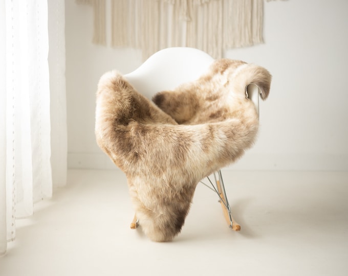 Real Sheepskin Rug Shaggy Rug Chair Cover Scandinavian Home Sheepskin Throw Sheep Skin Brown White Sheepskin Home Decor Rugs #herdwik710