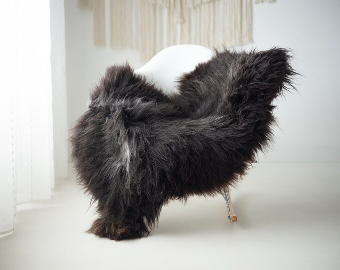 Real Sheepskin Rug Shaggy Rug Chair Cover Scandinavian Home Sheepskin Throw Sheep Skin Brown White Sheepskin Home Decor Rugs #herdwik683