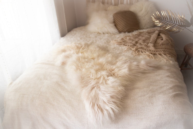 Real Icelandic Sheepskin Rug Ivory