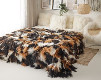 Luxurious Patchwork Icelandic Sheepskin Real Fur Throw Real Fur Blanket Sheepskin throw | Sheepskin Blanket | White Brown 24POL34