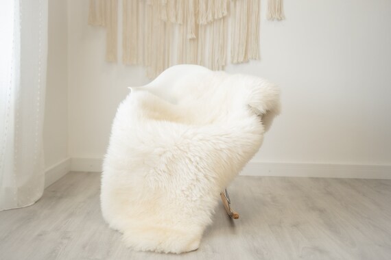 Real Sheepskin Rug Shaggy Rug Chair Cover Scandinavian Home Sheepskin Throw Sheep Skin Creamy white Sheepskin Home Decor Rugs #herdwik331