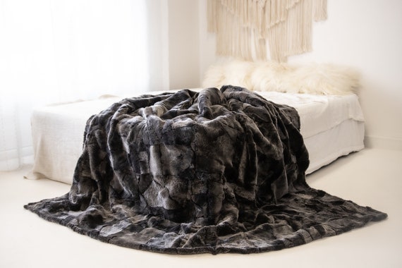 Luxurious Patchwork Toscana Sheepskin Real Fur Throw Real Fur Blanket Sheepskin throw | Sheepskin Blanket | Boho Throw | gray throw |FuFu149