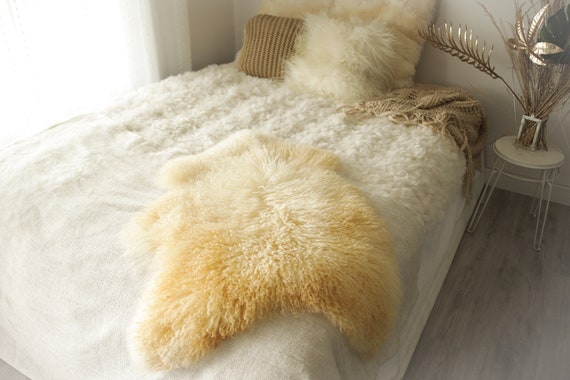 Real Sheepskin Rug Genuine Rare Gotland Sheepskin Rus - Curly Fur Rug Scandinavian Sheepvskin - Ivory Sheepskin #0Margot8