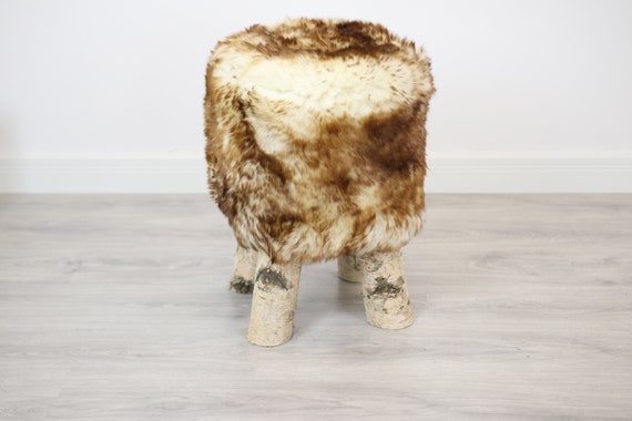 Sgabello in legno Sgabello in pelliccia Pouf in pelle di