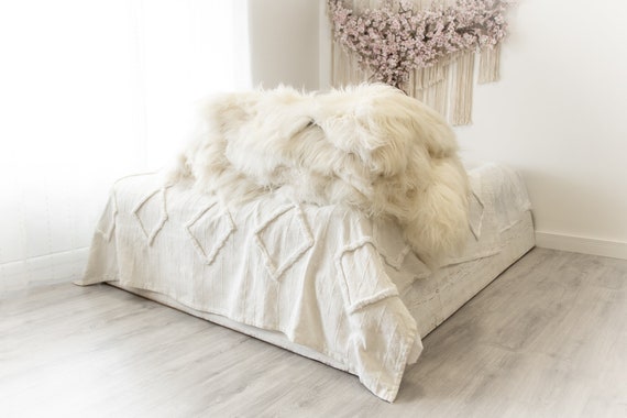 Real Icelandic Sheepskin Creamy white or natural colors- WHOLESALE PACK 10 PIECES
