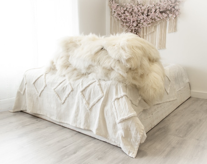 Real Icelandic Sheepskin Creamy white or natural colors-  WHOLESALE PACK 10 PIECES
