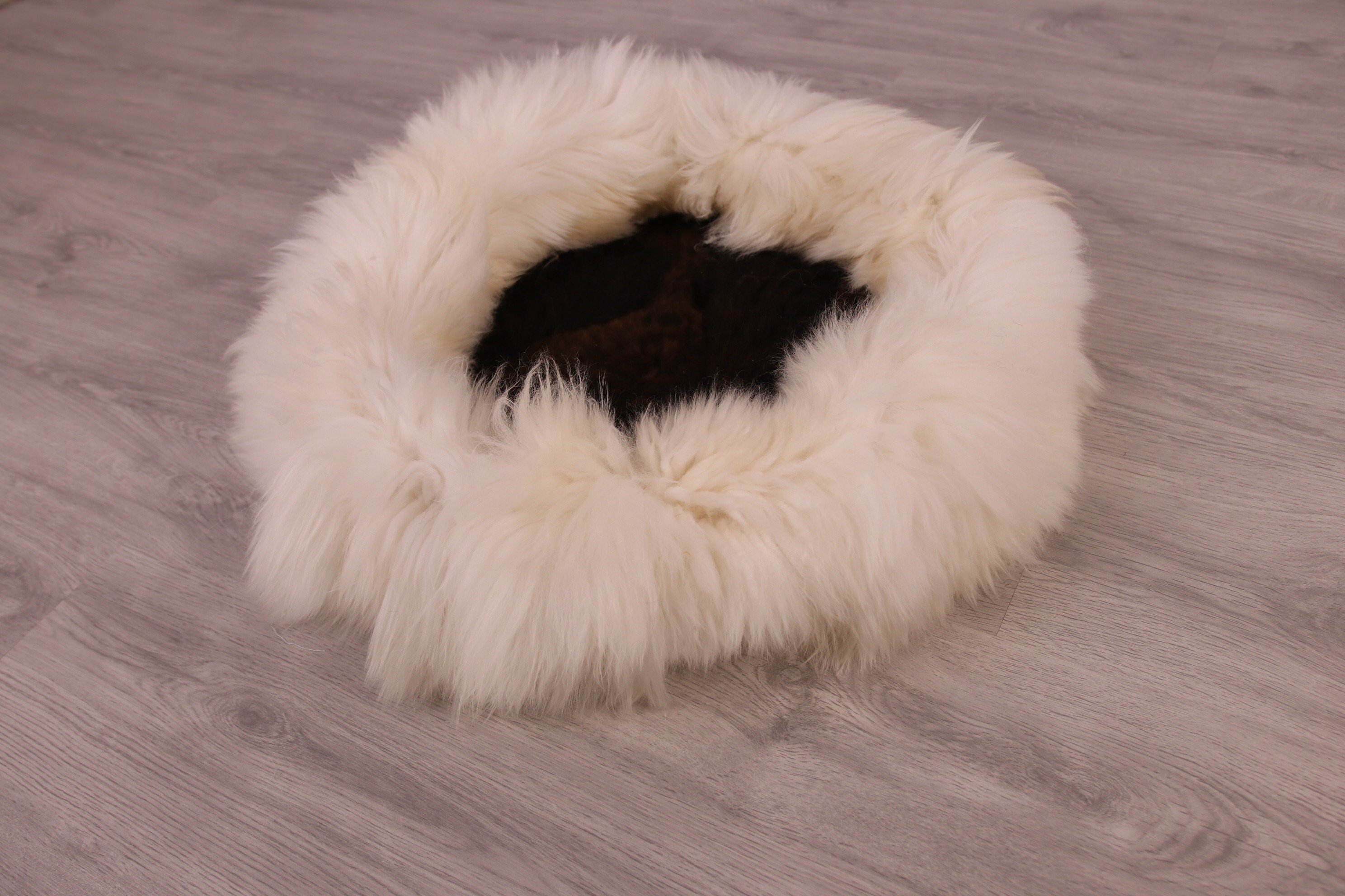 sheepskin cat bed