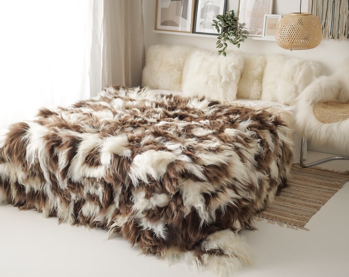 Luxurious Patchwork Icelandic Sheepskin Real Fur Throw Real Fur Blanket Sheepskin throw | Sheepskin Blanket | White Brown 24POL35