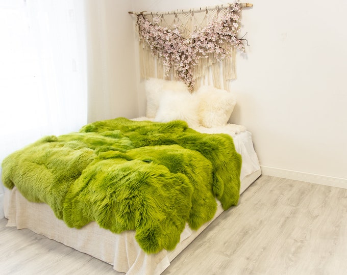 Genuine Natural Green Merino Sheepskin Rug, Pelt Giant Sheepskin Rug, Large Sheepskin Rug Sheepskin throw Green Sheep Skin Green Blanket