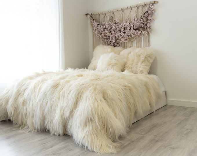 Luxurious Icelandic Sheepskin Real Fur Throw | Real Fur Blanket | Sheepskin throw | Ivory Throw