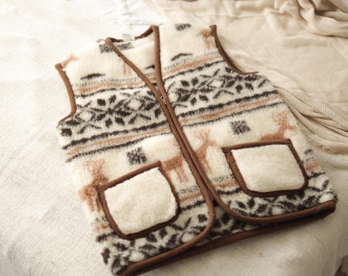 Natural wool vest reindeer and snowflake patterns
