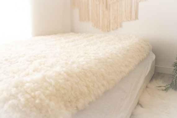 Exclusive Genuine Unique WOVEN Lamb Sheepskin, Lambskin Rug, Pelt, Throw, Blanket Giant Extra Large -Creamy White