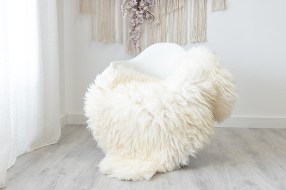 Real Sheepskin Rug Shaggy Rug Chair Cover Scandinavian Home Sheepskin Throw Sheep Skin Creamy White Sheepskin Home Decor Rugs #herdwik199