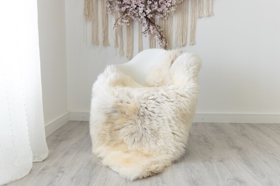 Real Sheepskin Rug Shaggy Rug Chair Cover Scandinavian Home Sheepskin Throw Sheep Skin White Brown Sheepskin Home Decor Rugs #herdwik205
