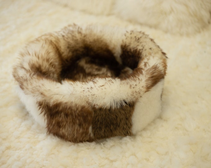 Sheepskin Cat bed Cat cave Pet bed Cat house Pet Furniture Hand Made -  Genuine Real Sheepskin White Brown Colour #1bed1