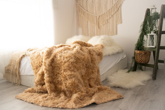 Luxurious Toscana Sheepskin Real Fur Bed Spread Throw Real Fur Blanket Sheepskin throw Sofa Cover Luxury Blanket Comforter Boho Fu36