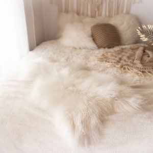 Real Icelandic Sheepskin Rug Creamy White