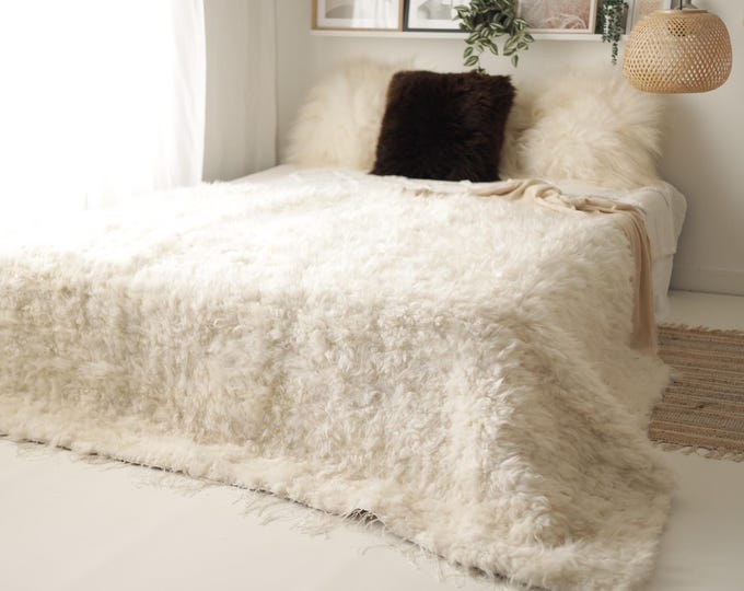 Exclusive Genuine Unique WOVEN Lamb Sheepskin, Lambskin Rug, Pelt, Throw, Blanket Giant Extra Large -Creamy White