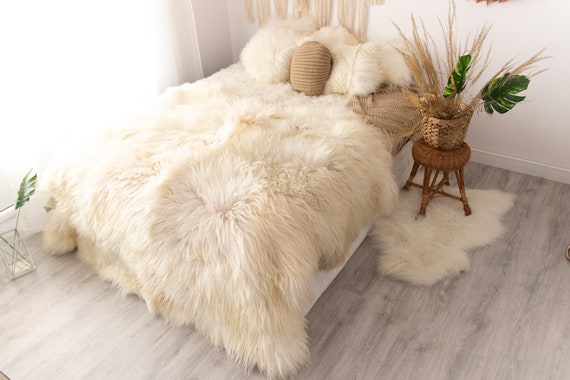 ON SALE Exclusive Genuine Natural rare ICELANDIC Sheepskin Rug, Pelt, soft long fur xxxxxl extra Large super soft fur - Deca
