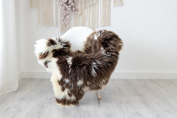 Real Sheepskin Rug Shaggy Rug Chair Cover Scandinavian Home Sheepskin Throw Sheep Skin Brown White Sheepskin Home Decor Rugs #herdwik196