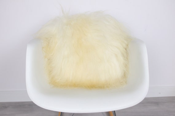 Sheepskin Fur Pillow, Real fur pillow,Ivory Fur pillow, Square sheepskin pillow, Ivory pillow, scandinavian pillow, Both side fur