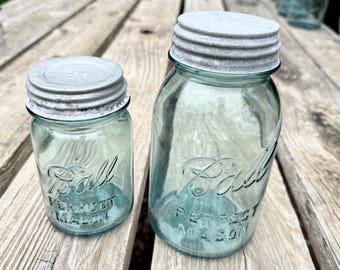Lot of 2 Ball 1920-1930 canning jars zinc top Perfect Mason pint and quart  09261090