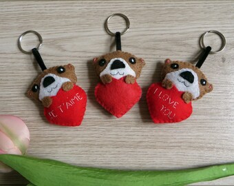 Porte clé loutre dans un coeur rouge, en feutrine, fait main, cadeau amoureux