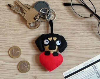 Dachshund keychain, dog gift for owner, cute, in felt, handmade, dog mom gift