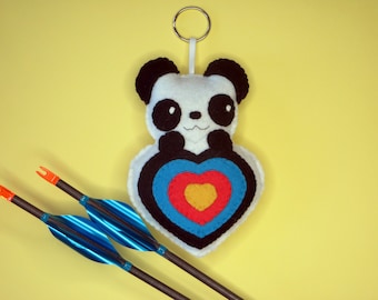 Archery ornament, panda plush for quiver, in an archery target, in felt, hand sewn
