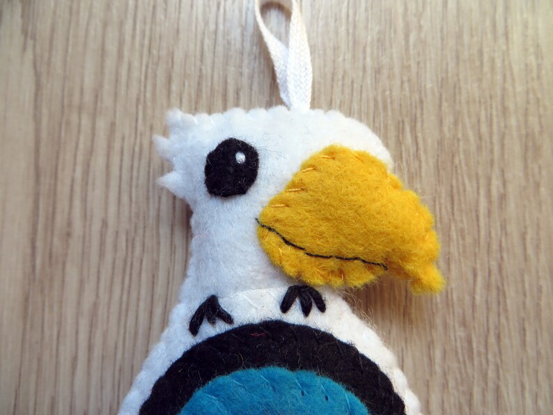 Eagle archery, kawaii keychain, in a target, in felt, handmade, archery lover gift image 8