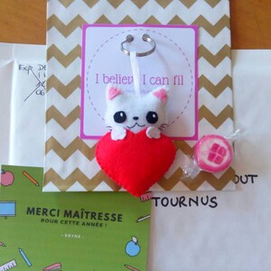 Porte clé chat, mignon, dans un coeur, en feutrine, fait main, cadeau amoureux image 6