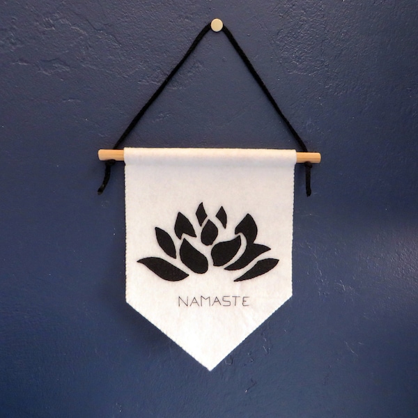 Lotus flower pennant, namaste, welcome sign, yoga wall decoration, felt, handmade, housewarming gift