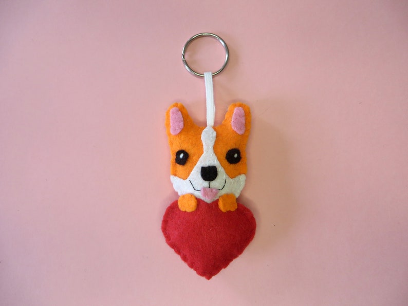Corgi keychain, cute dog, in felt, handmade, dog lover gift image 4