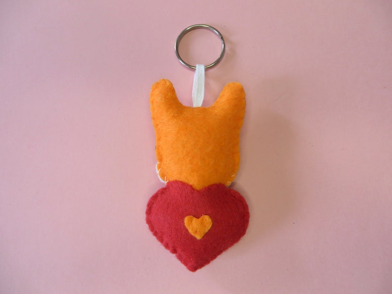 Corgi keychain, cute dog, in felt, handmade, dog lover gift image 6