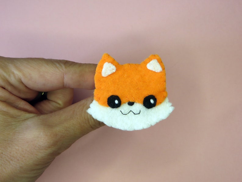 renard kawaii, broche fantaisie, en feutrine, fait main, petit cadeau d anniversaire