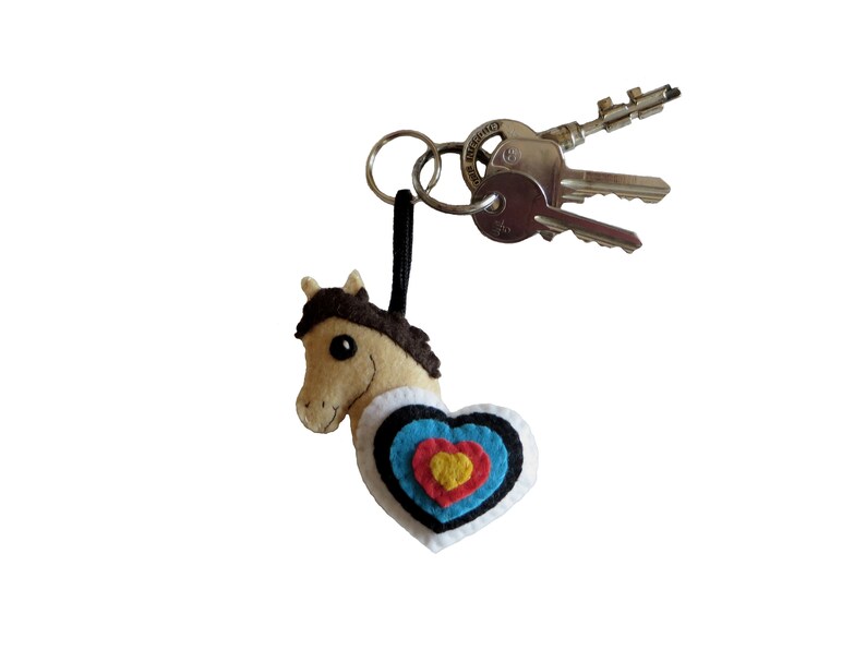 Horse archery keychain, archery gift, in felt, handmade image 7