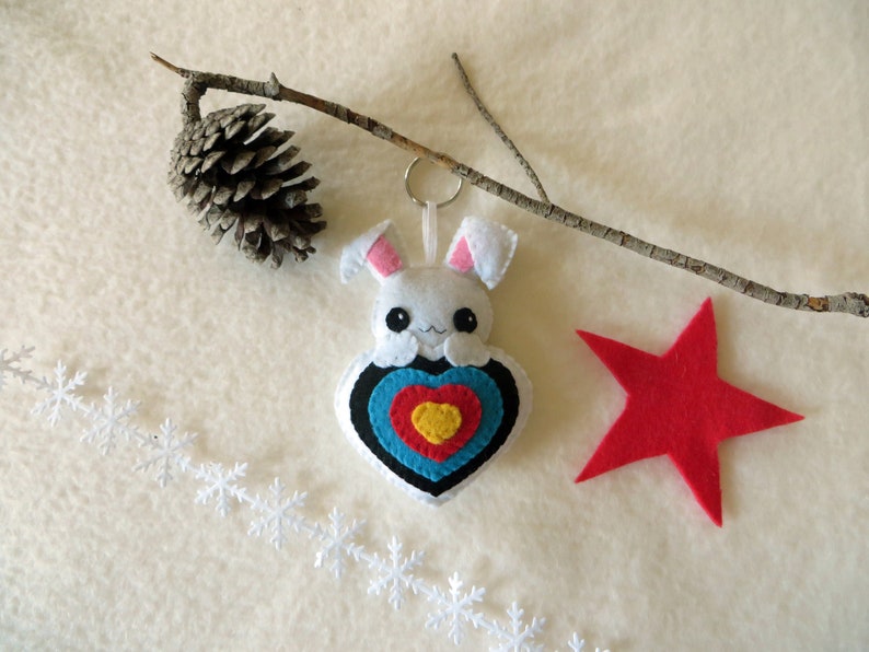 Archery quiver ornament, kawaii rabbit plush, in an archery target, in felt, handmade image 10