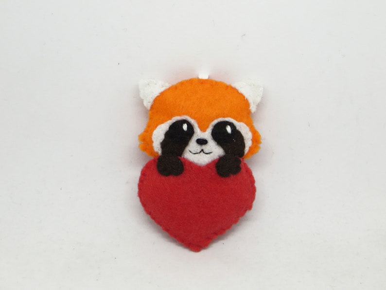 Porte clé panda roux dans un coeur, cadeau amoureux, en feutrine, fait main image 5