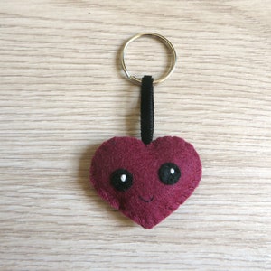 Porte clé coeur, rouge, orange, rose ou bordeau, kawaii, en feutrine, fait main, petit cadeau pour dire je t'aime Bordeau