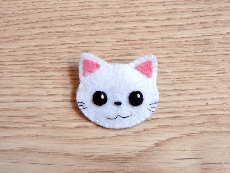 Broche feutrine, chat blanc, kawaii, petit cadeau fait main image 4