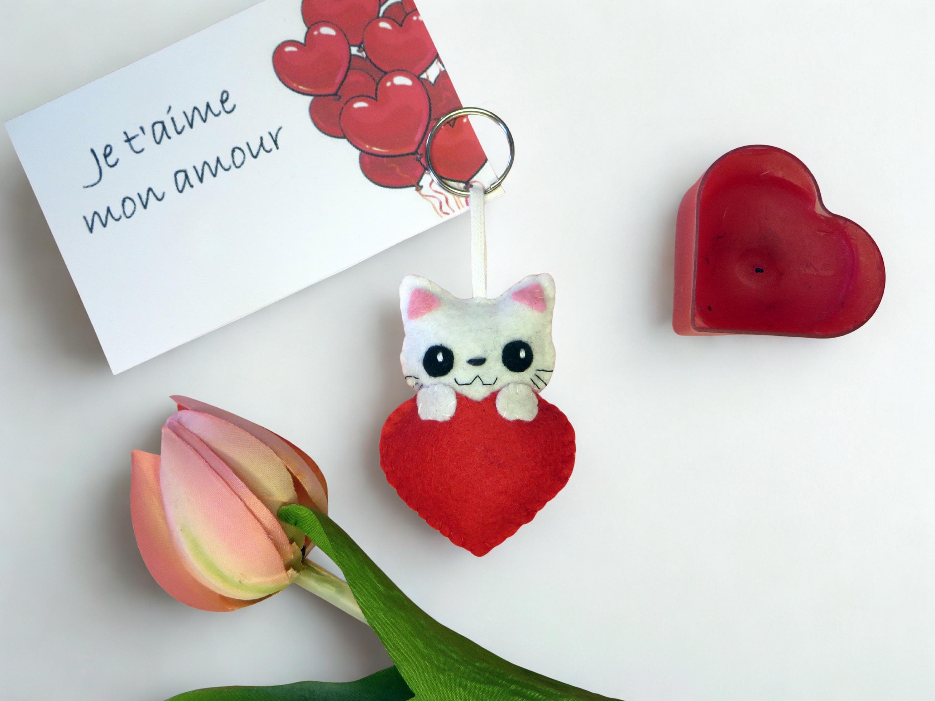 ハート型のキーホルダー、かわいいバッグチャームに入った猫 - Etsy 日本