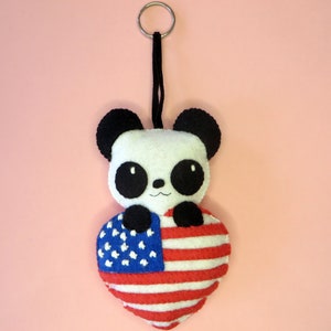 Peluche panda kawaii dans un coeur, en feutrine, à suspendre, fait main, cadeau de fête des mères image 6