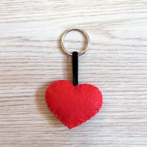 Felt keychain, kawaii heart, small gift for valentines day, cute accessorie, handmade image 8