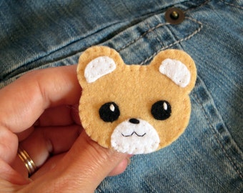 Bear brooch, kawaii pin, in felt, animal lover gift, handmade, for kids
